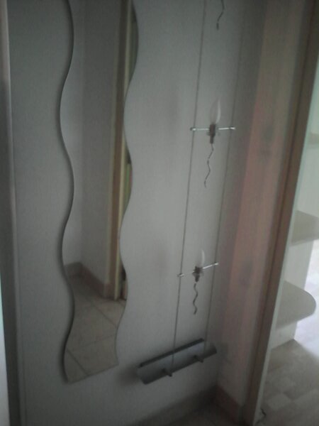 Decebal, Calea Calarasi, Muncii, metrou 3 minute.